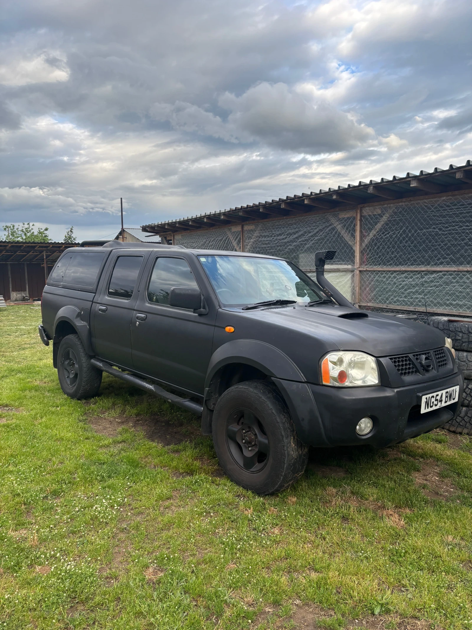 Nissan Navara, снимка 9 - Автомобили и джипове - 54721176