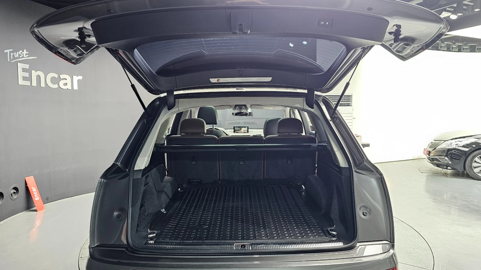 Audi Q7 | Дистроник | Хед-ъп | 360 | B&O | , снимка 17 - Автомобили и джипове - 55192174