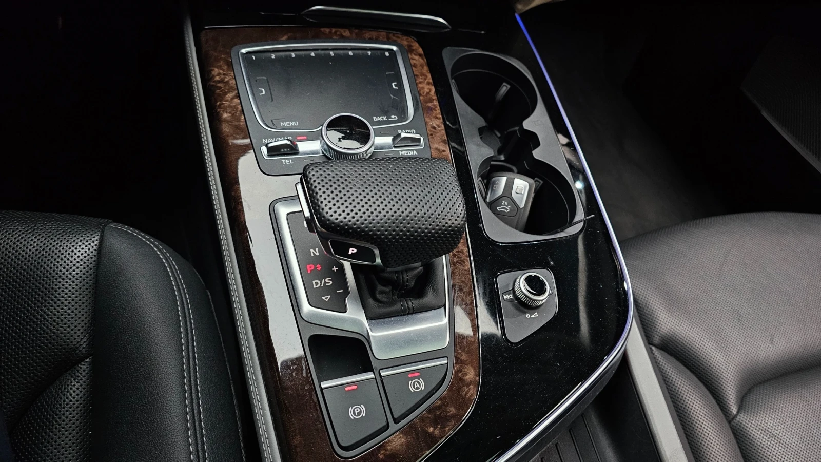 Audi Q7 | Дистроник | Хед-ъп | 360 | B&O | , снимка 9 - Автомобили и джипове - 55192174