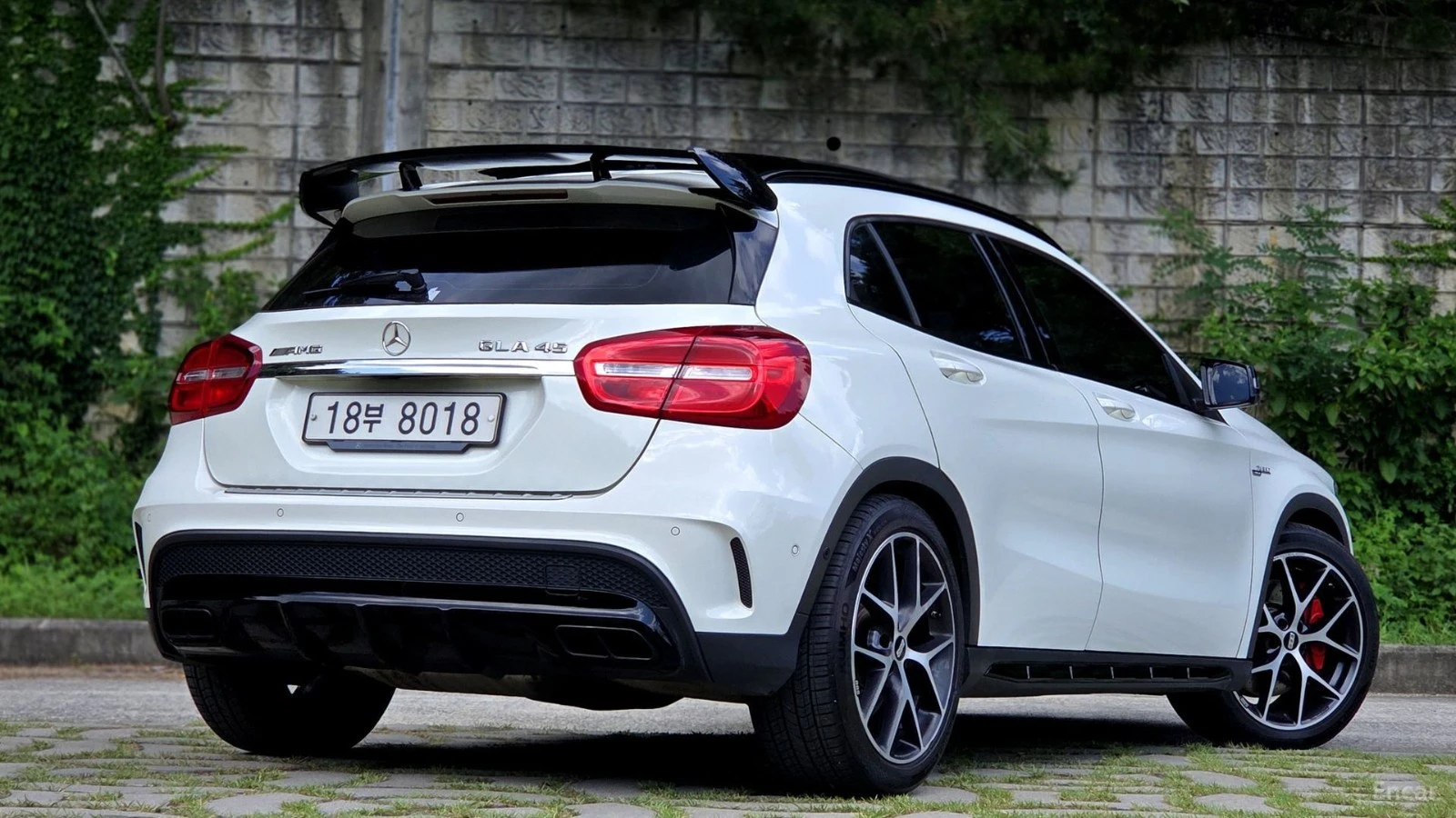 Mercedes-Benz GLA 45 AMG 4MATIC* HUD* КОЖА* НАВИ* ПАНО, снимка 6 - Автомобили и джипове - 55616589