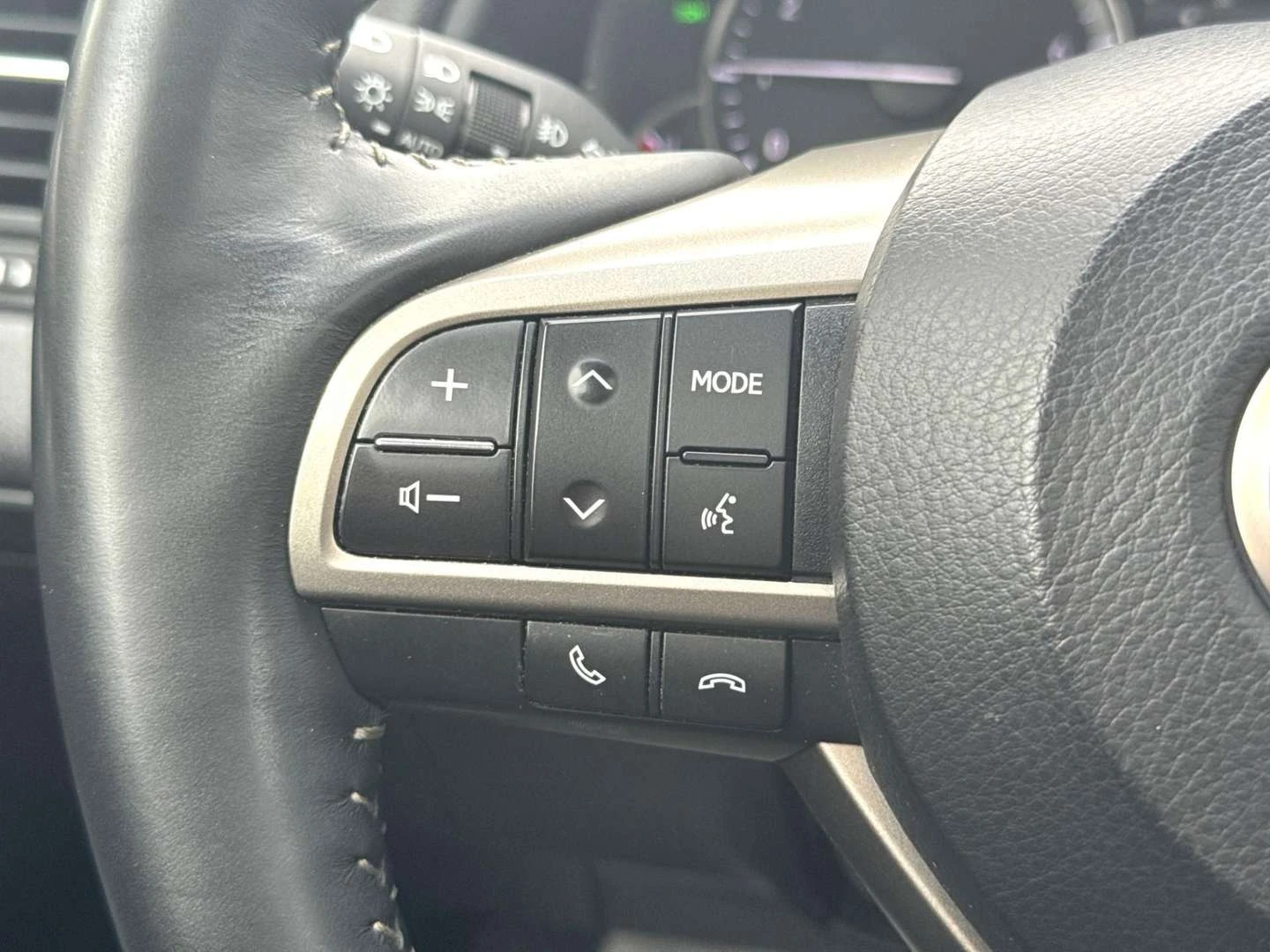 Lexus RX, снимка 16 - Автомобили и джипове - 56021054