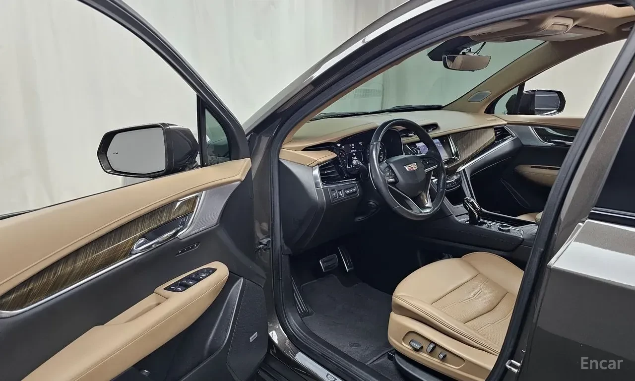 Cadillac XT6 3.6 AWD* BOSE* 360 КАМЕРИ* КРАЙНА ЦЕНА* , снимка 7 - Автомобили и джипове - 56654899