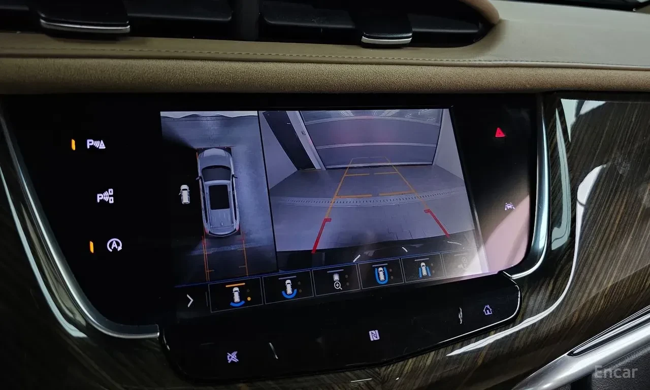 Cadillac XT6 3.6 AWD* BOSE* 360 КАМЕРИ* КРАЙНА ЦЕНА* , снимка 13 - Автомобили и джипове - 56654899