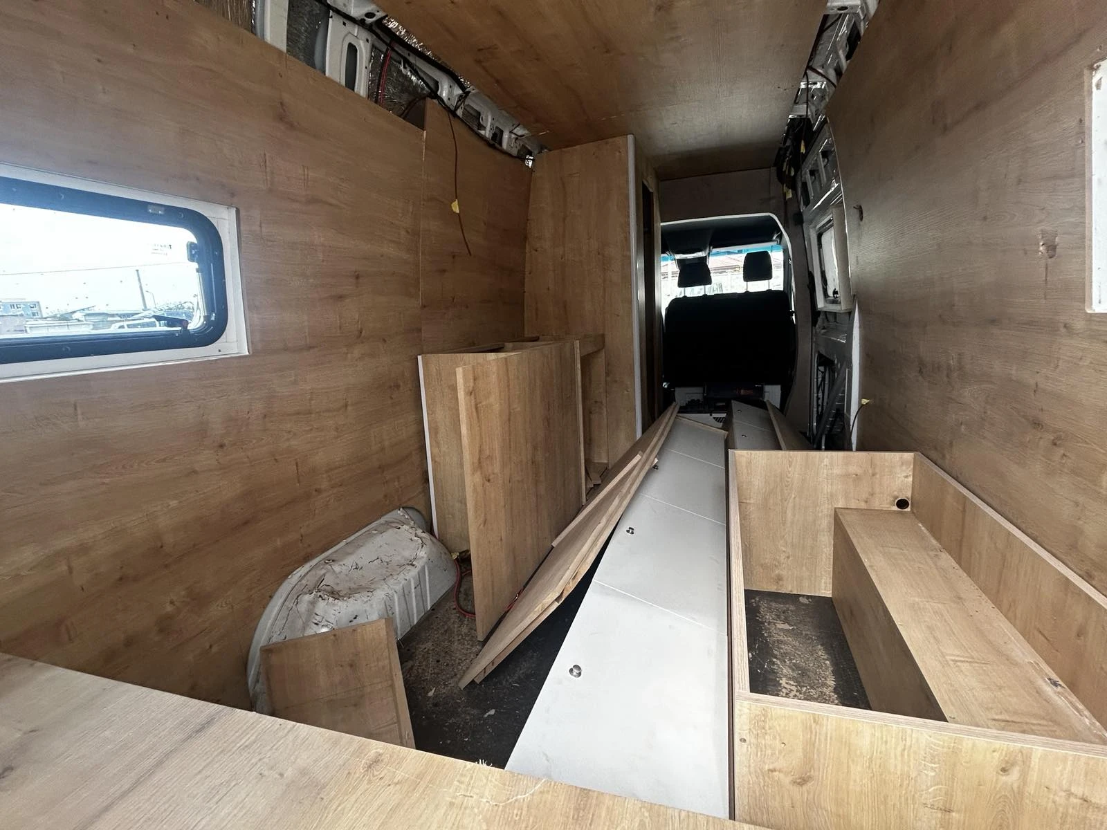 Mercedes-Benz Sprinter 315 проект за кемпер, снимка 14 - Бусове и автобуси - 54243010