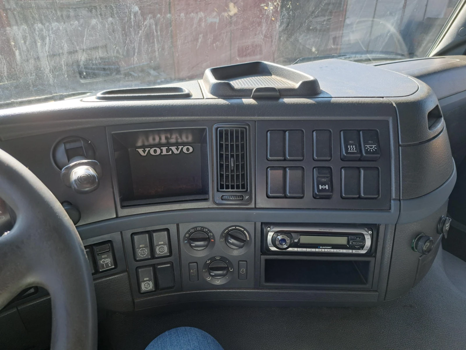 Volvo Fm, снимка 8 - Камиони - 56725174