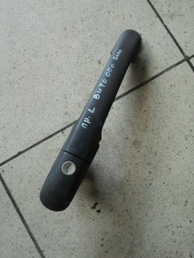 Дръжка врата външна предна лява Мерцедес Вито 00г.