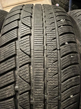 Гуми Зимни 255/45R19, снимка 2