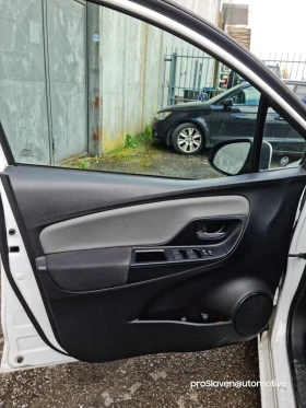 Toyota Yaris - 14300 € / 27968.37 лв. - 43558935 9