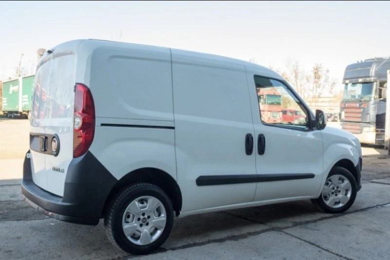 Fiat Doblo 1.3 MJet 90к.с., снимка 8 - Автомобили и джипове - 46393594