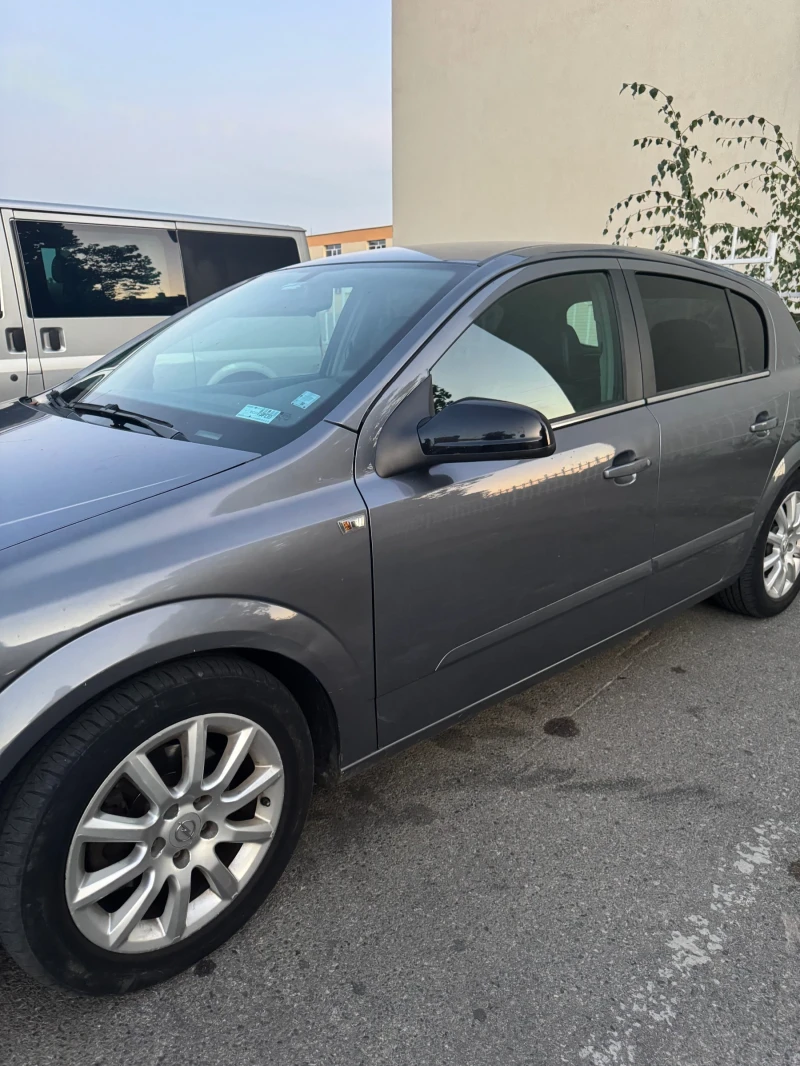 Opel Astra, снимка 2 - Автомобили и джипове - 47388575