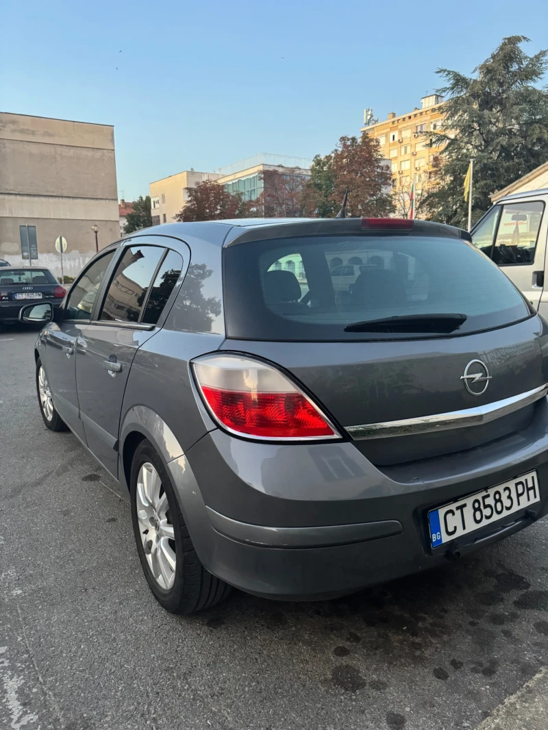 Opel Astra, снимка 4 - Автомобили и джипове - 47388575