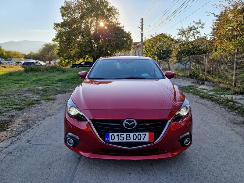 Mazda 3 2.2D SKYACTIV SPORT* FULL*  ОТЛИЧНА, снимка 2 - Автомобили и джипове - 47596381