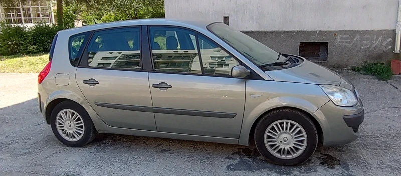 Renault Scenic, снимка 14 - Автомобили и джипове - 48647409