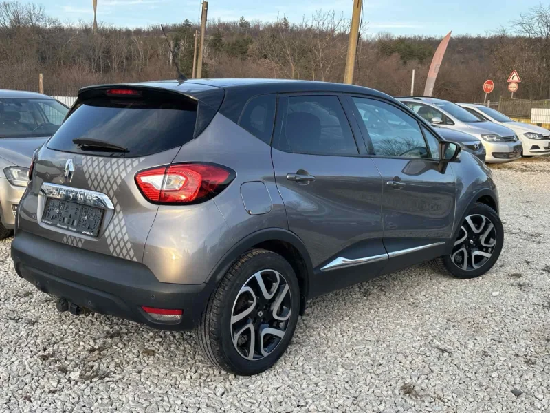 Renault Captur 1.2i, снимка 5 - Автомобили и джипове - 49067354