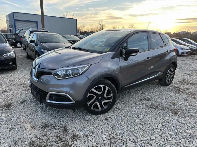 Renault Captur 1.2i, снимка 1 - Автомобили и джипове - 49067354