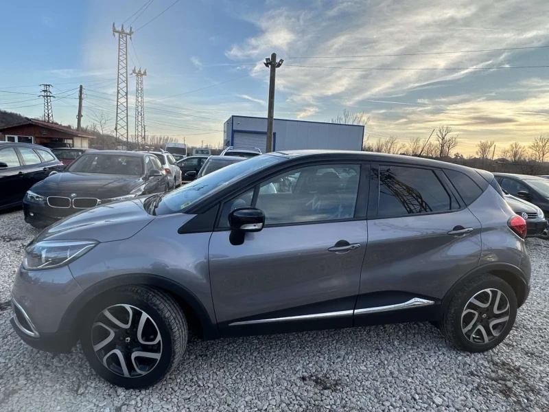 Renault Captur 1.2i, снимка 4 - Автомобили и джипове - 49067354