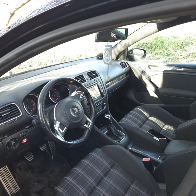 VW Golf   6 GTI, снимка 7 - Автомобили и джипове - 52803307