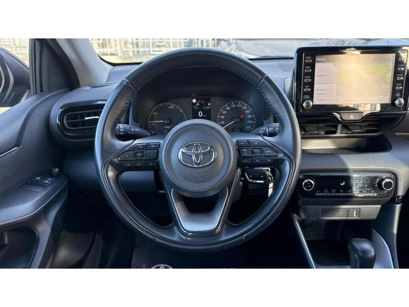 Toyota Yaris 1.5 HSD DYNAMIC+ NAVI - изображение 9