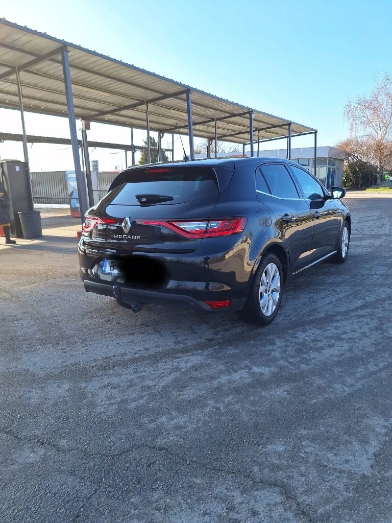 Renault Megane 1.33 TCE, снимка 4 - Автомобили и джипове - 49135778