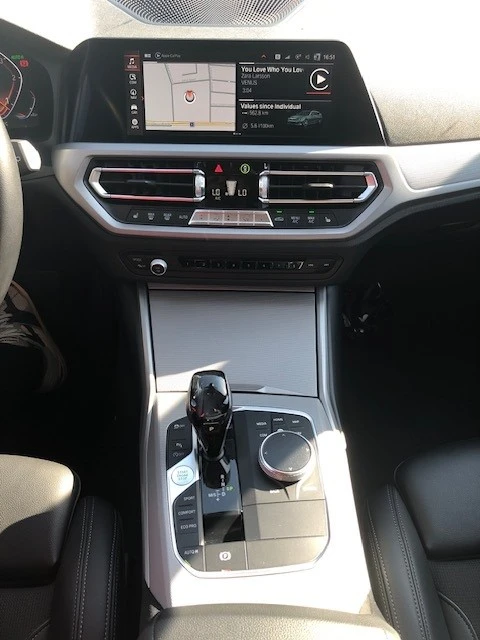 BMW 318 D, Premium Selection гаранция до Март 2026, снимка 11 - Автомобили и джипове - 52089809