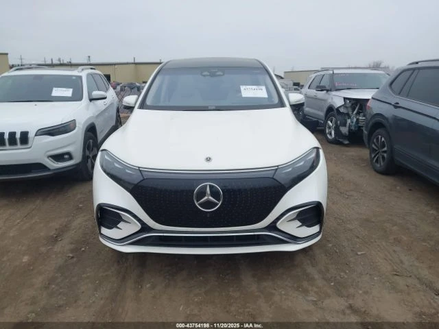 Mercedes-Benz EQS 580 / 4MATIC / HYPERSCREEN / FULL , снимка 2 - Автомобили и джипове - 53155460