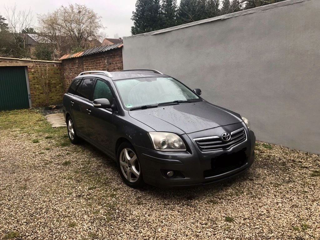 Toyota Avensis 2.2Dcat НА ЧАСТИ, снимка 1