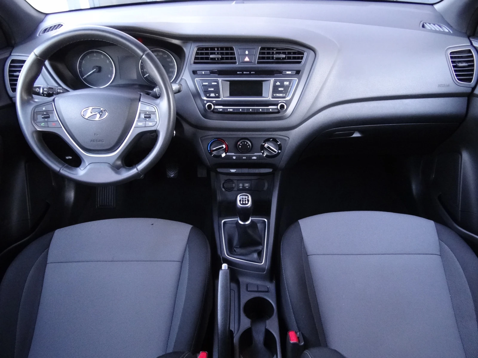 Hyundai I20 1.2i - 75k.c. / Edition / Euro-6 / - изображение 9