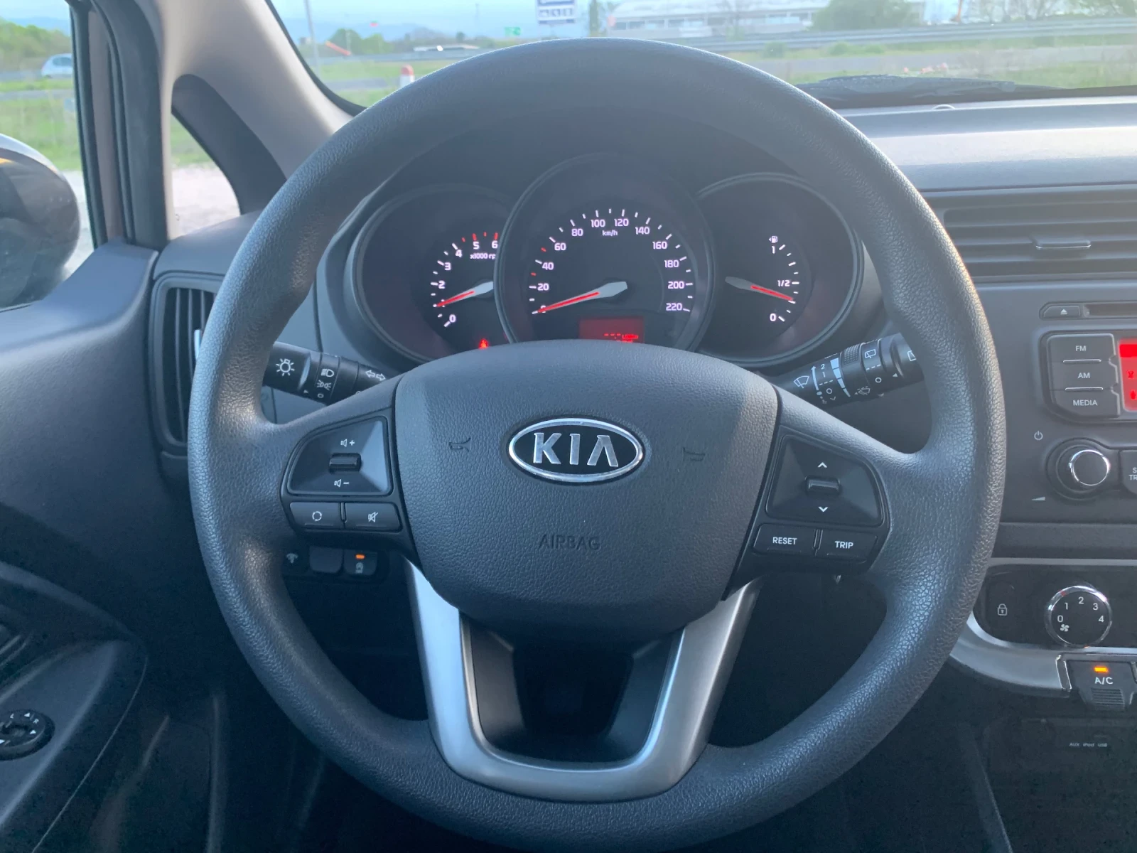 Kia Rio 1, 1CRDI - изображение 9