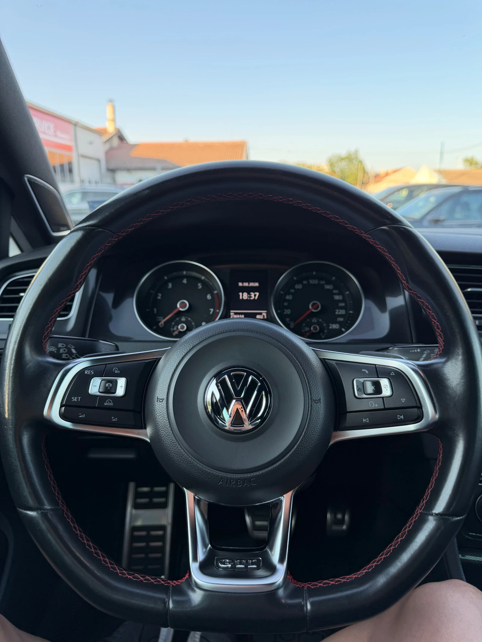 VW Golf GTI Performance , снимка 11 - Автомобили и джипове - 50392129