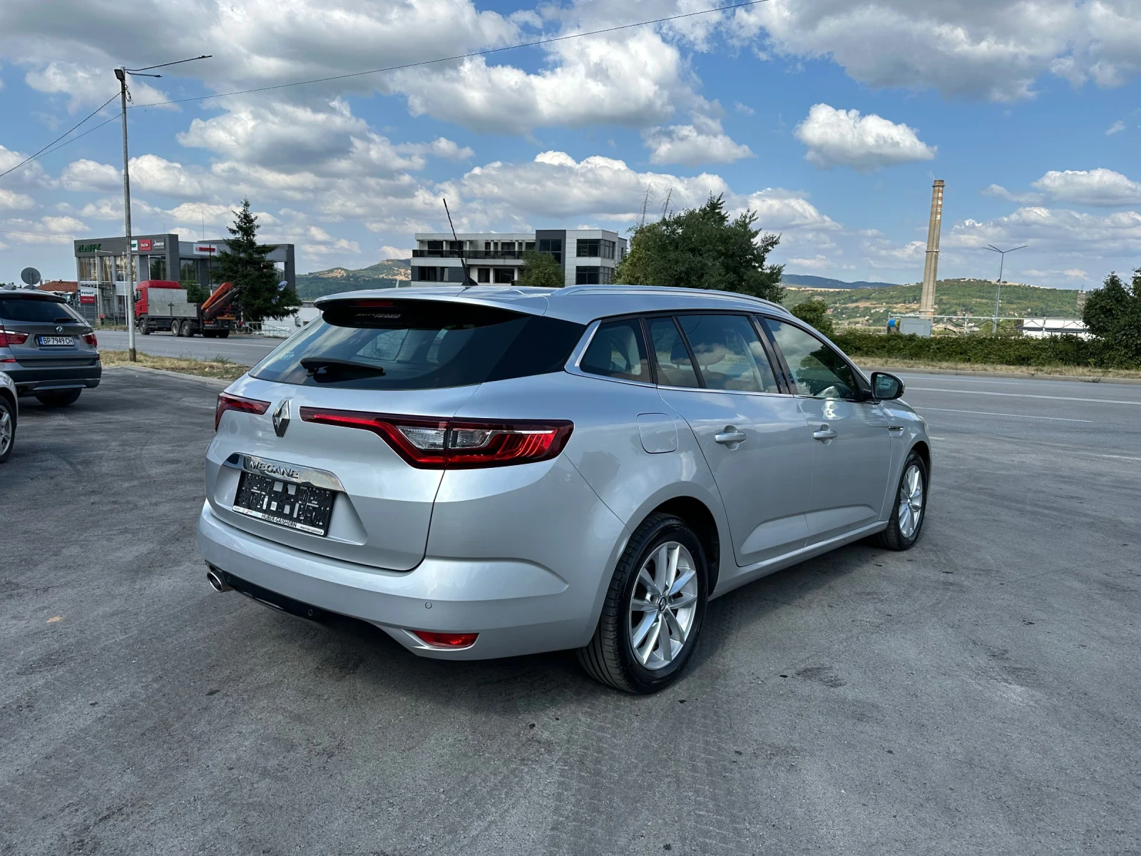 Renault Megane Led* 1.5* 110* Ambient* EURO6b - изображение 5