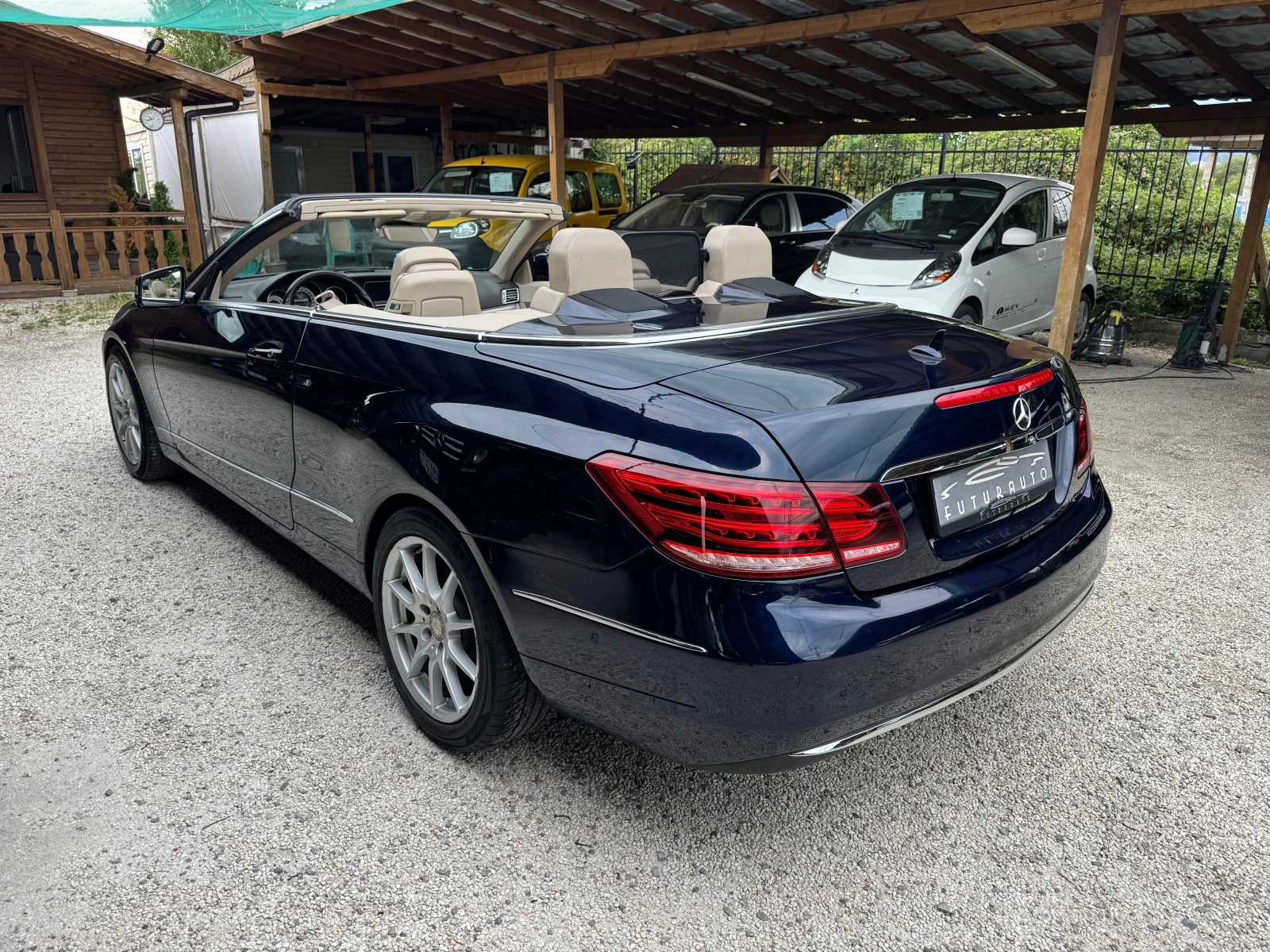 Mercedes-Benz E 250 КАБРИО, Уникат, нов внос Швейцария - изображение 9