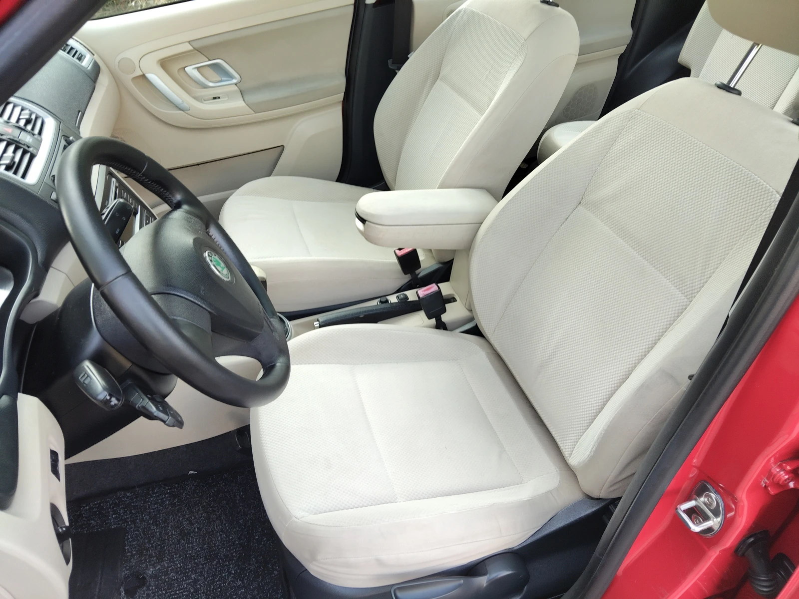 Skoda Roomster 1, 9TDI 105ps - изображение 7
