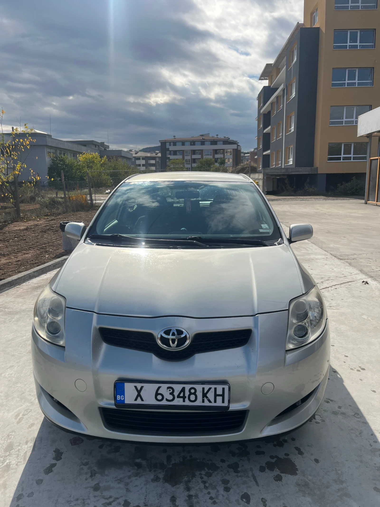 Toyota Auris  - изображение 2