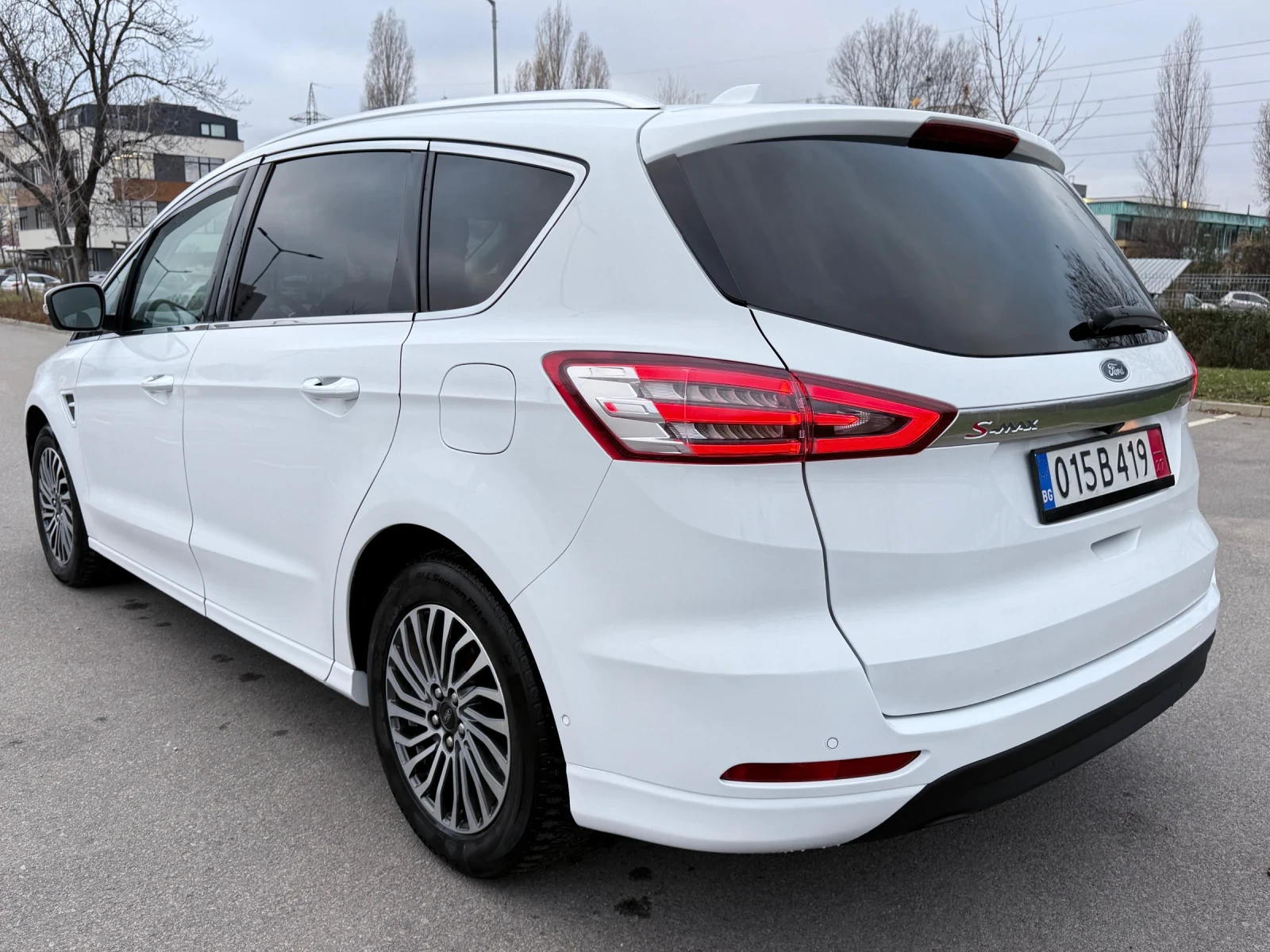 Ford S-Max * 2.0TDCI* 7-Местен* SYNC 3* ПОДГРЕВ* КАМЕРА* EURO - изображение 6