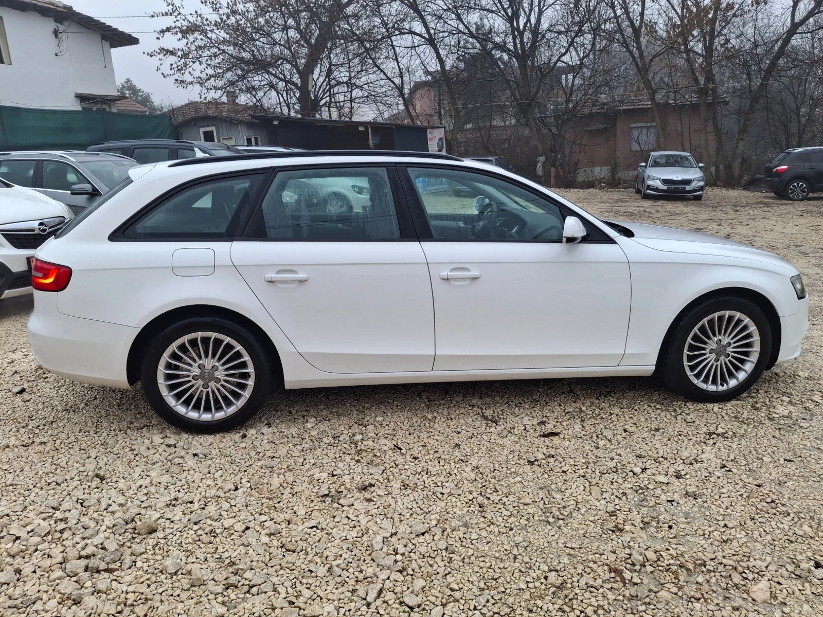 Audi A4 AVANT 2.0 150k.с.евро 6B - изображение 4
