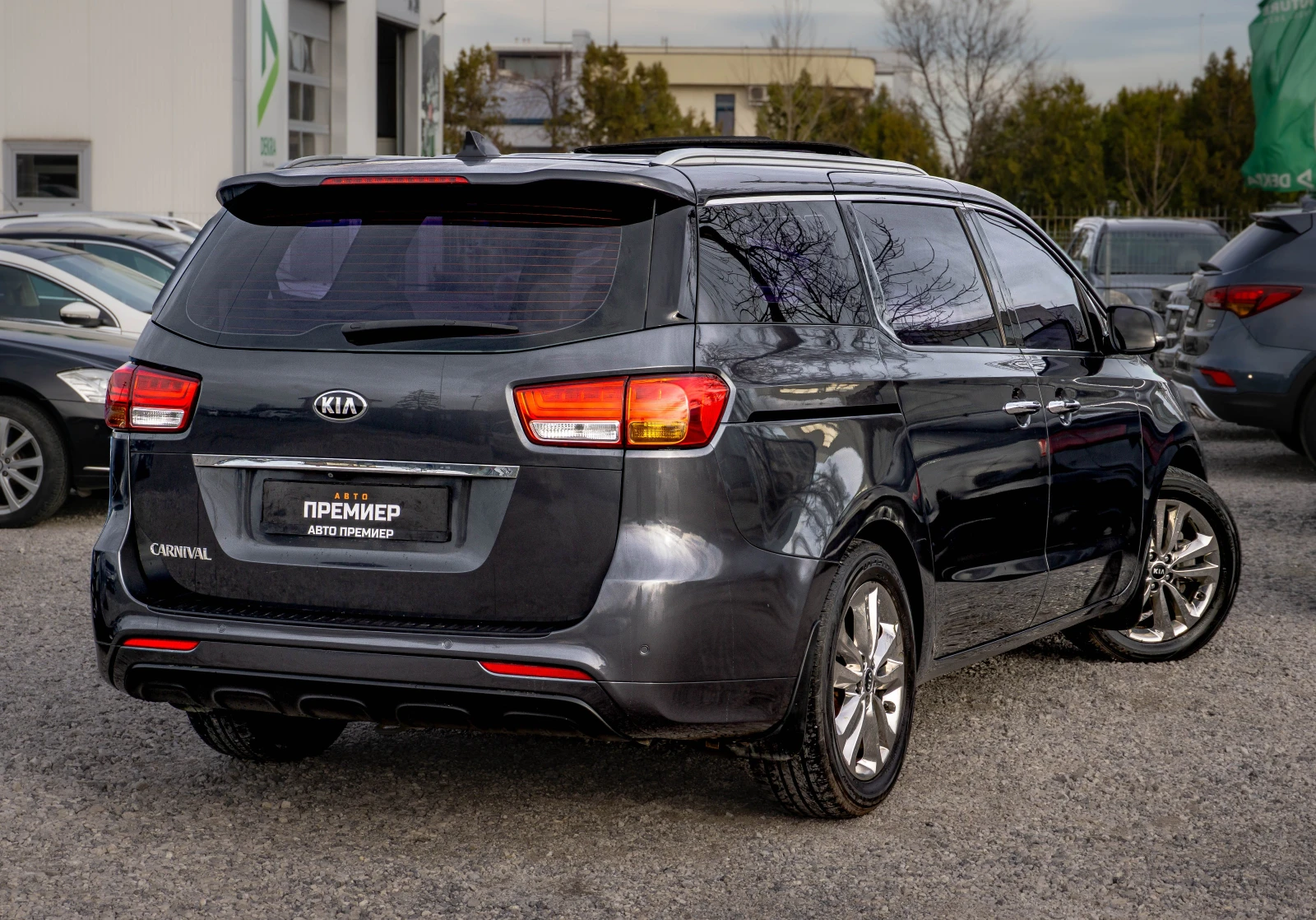 Kia Carnival 2.2CRDI-ТОП-6М.ГАР.РЕАЛНИ КМ. - изображение 4