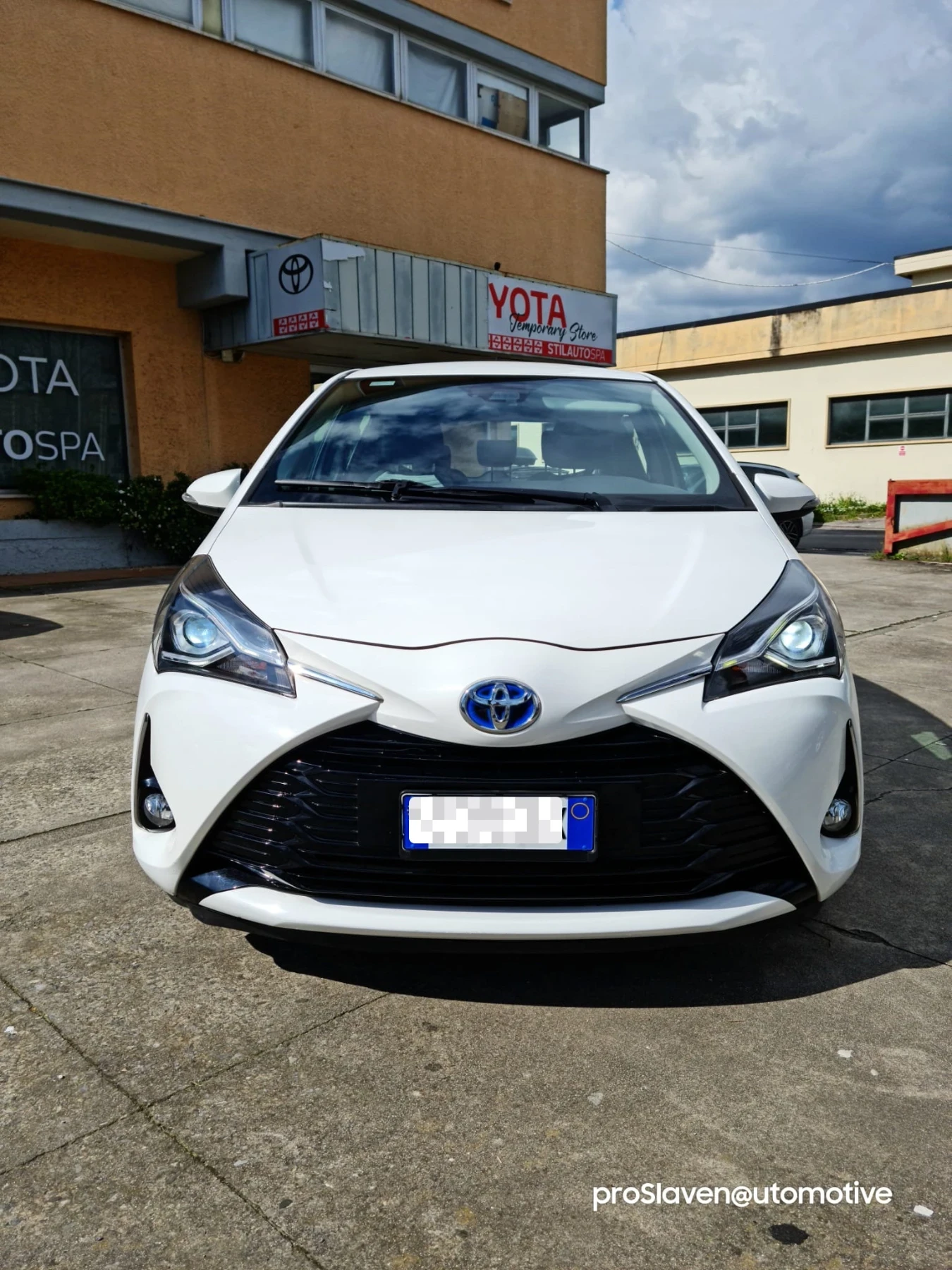 Toyota Yaris, снимка 2 - Автомобили и джипове - 53848214