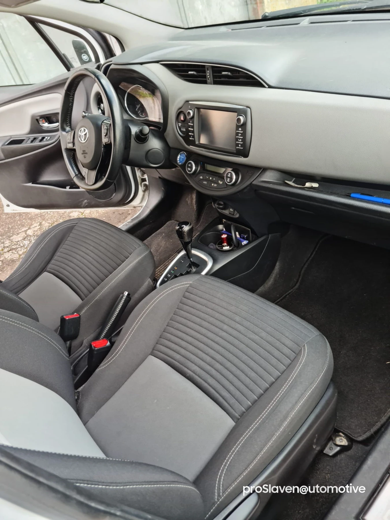 Toyota Yaris, снимка 8 - Автомобили и джипове - 53848214