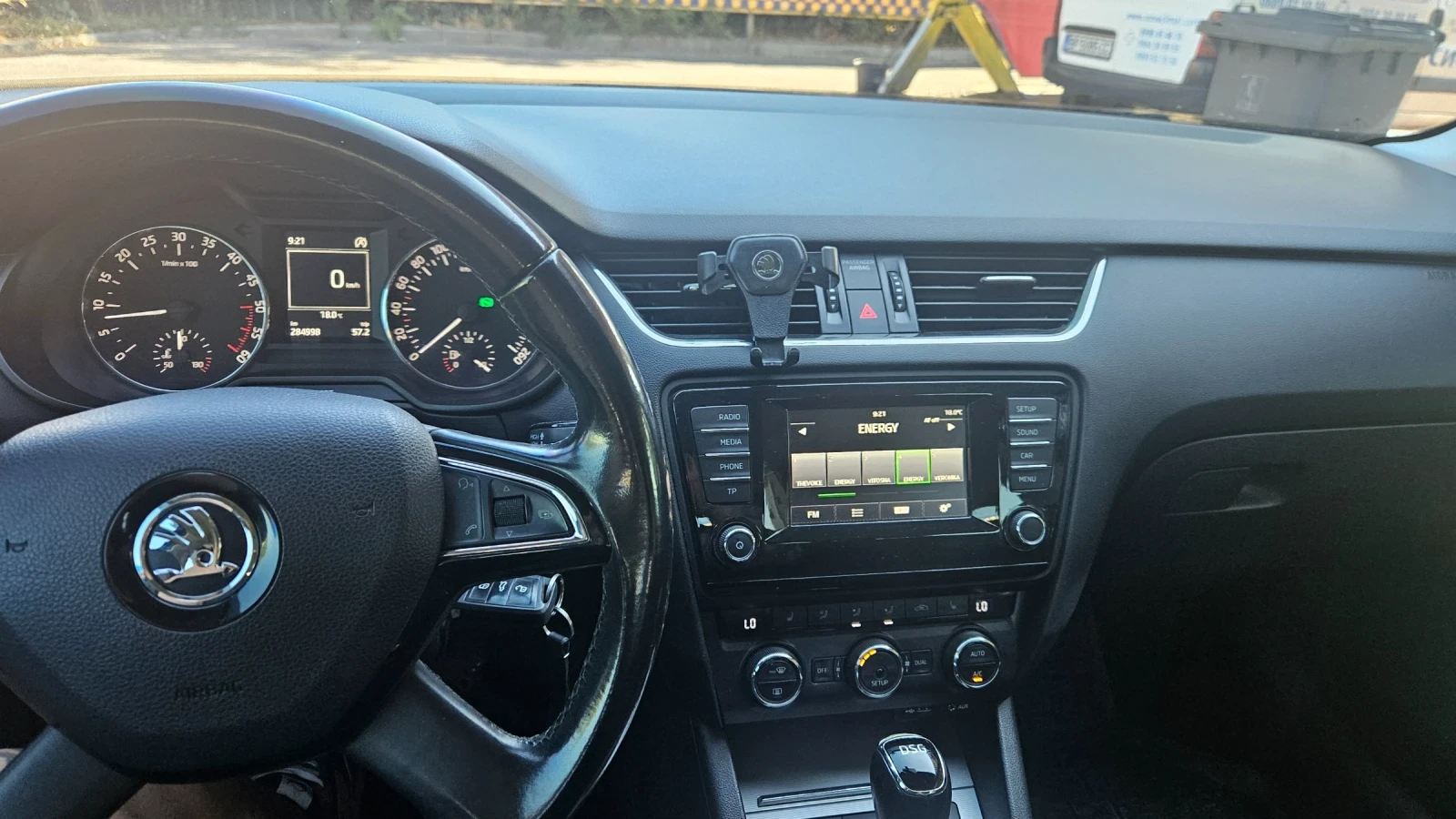 Skoda Octavia 1.6, снимка 10 - Автомобили и джипове - 54073172