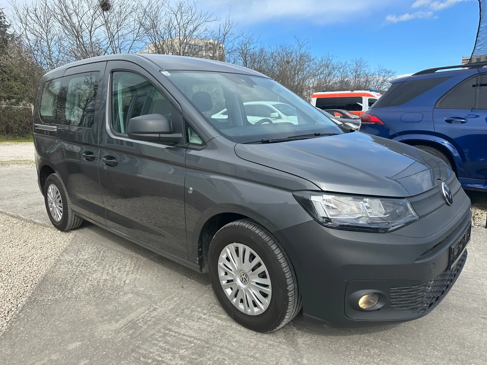 VW Caddy Миниван, снимка 2 - Автомобили и джипове - 54141473