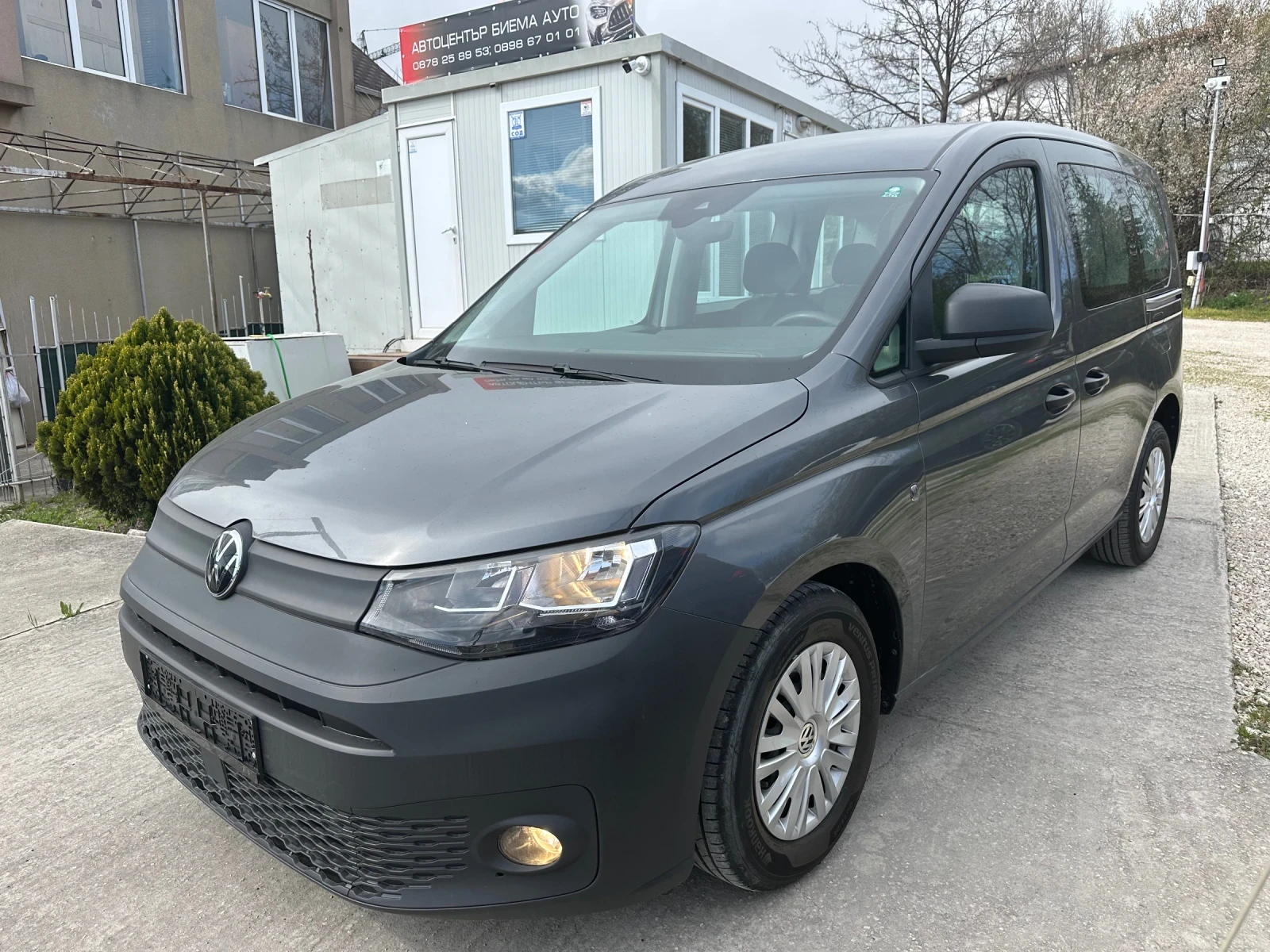 VW Caddy Миниван, снимка 3 - Автомобили и джипове - 54141473