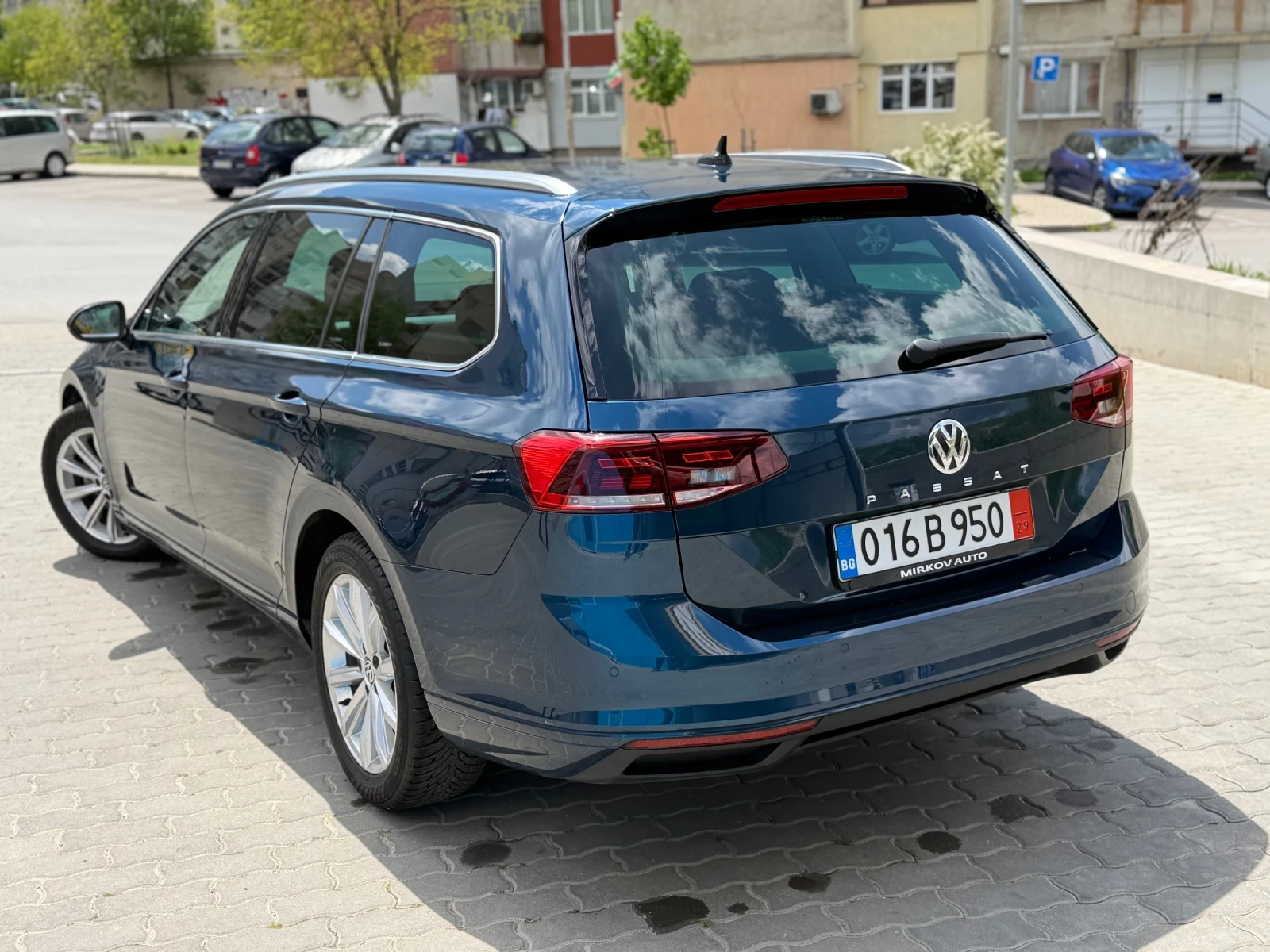 VW Passat 2.0TDI/AUTOMATIC/1 ГОДИНА ГАРНИЦЯ/ НОВА, снимка 6 - Автомобили и джипове - 54229977