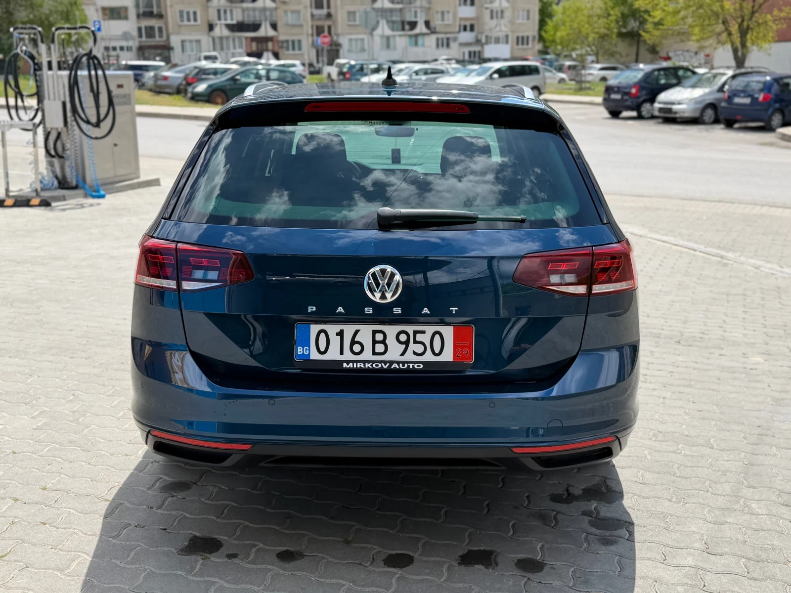 VW Passat 2.0TDI/AUTOMATIC/1 ГОДИНА ГАРНИЦЯ/ НОВА, снимка 5 - Автомобили и джипове - 54229977