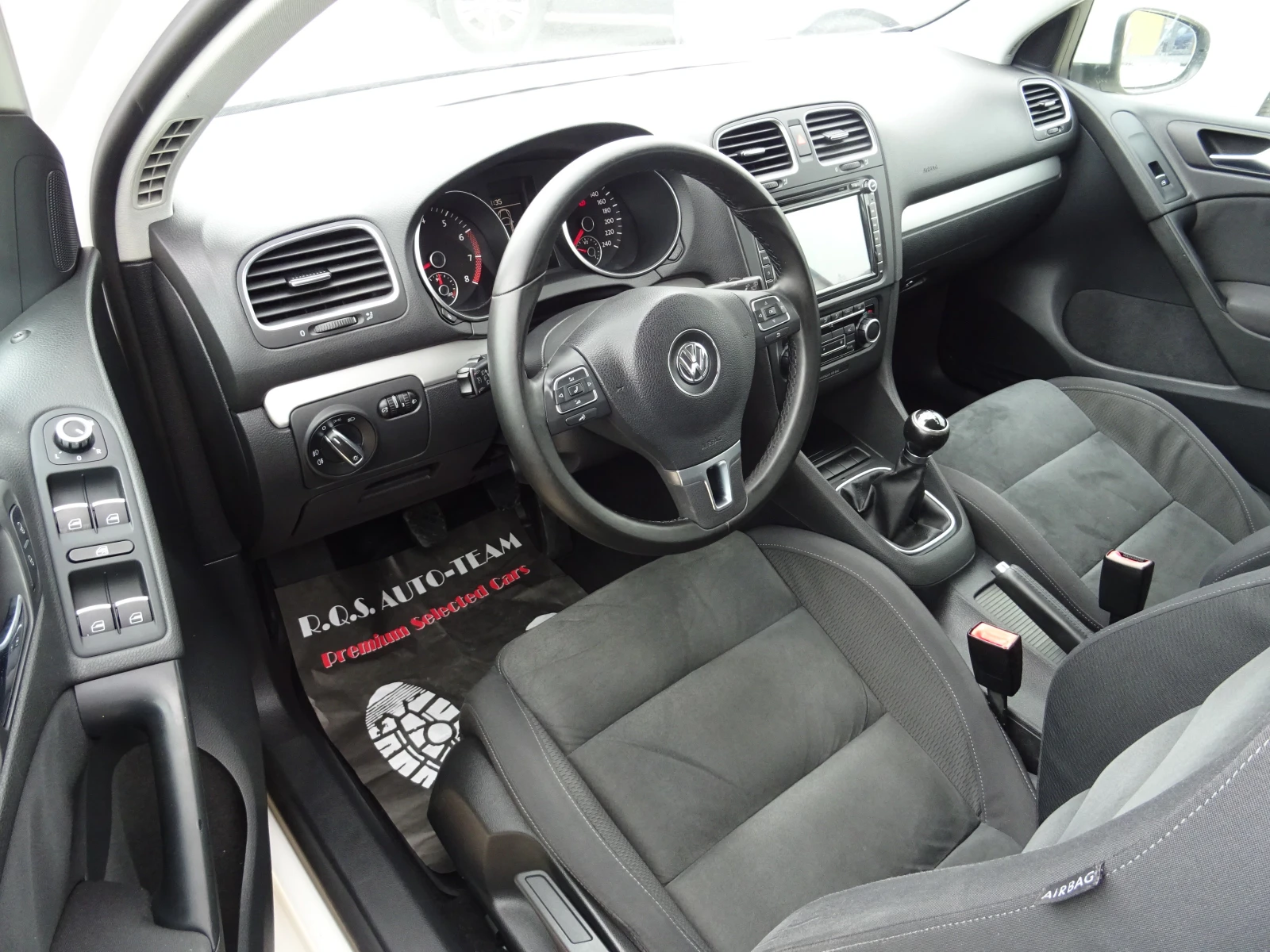 VW Golf 1.4tsi Highline, снимка 9 - Автомобили и джипове - 54779324