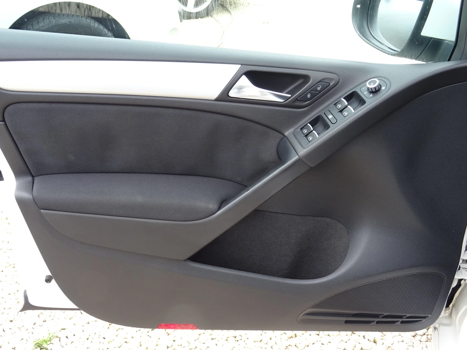 VW Golf 1.4tsi Highline, снимка 8 - Автомобили и джипове - 54779324
