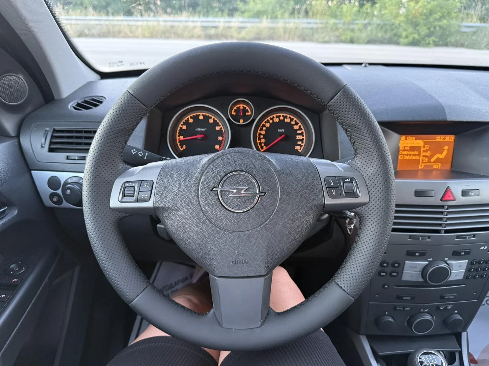 Opel Astra 1.6 I 105 к.с., снимка 15 - Автомобили и джипове - 54948410