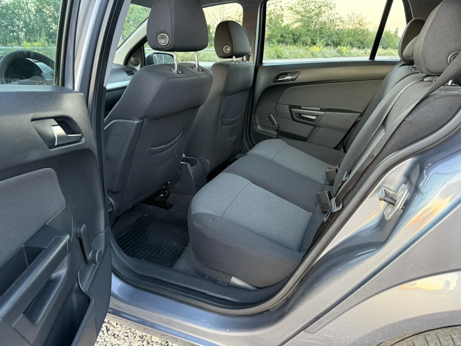 Opel Astra 1.6 I 105 к.с., снимка 10 - Автомобили и джипове - 54948410