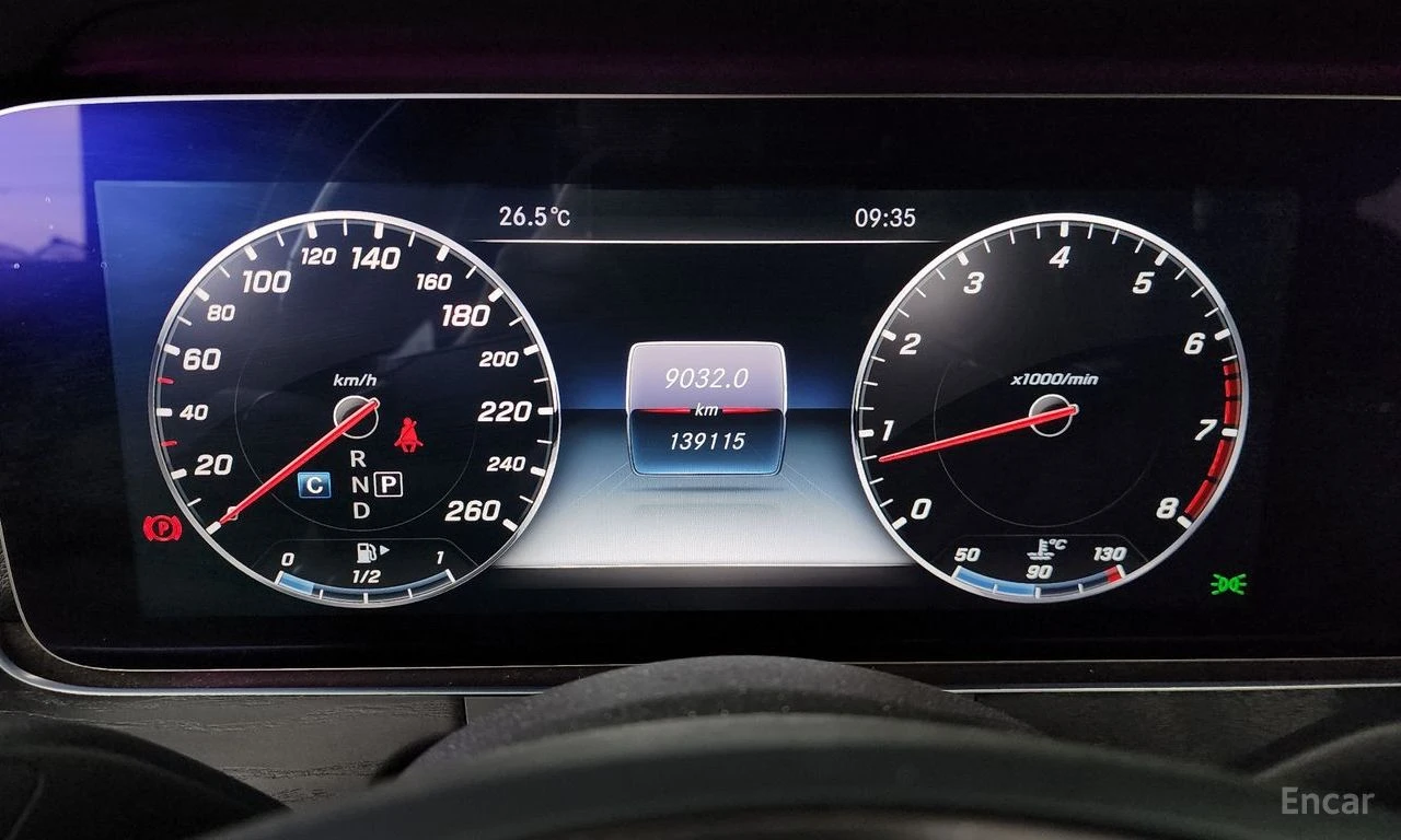 Mercedes-Benz E 300 Avantgarde* ПОДГРЕВ* ОБДУХВАНЕ* 360 CAM* PANORAMA*, снимка 10 - Автомобили и джипове - 55224115