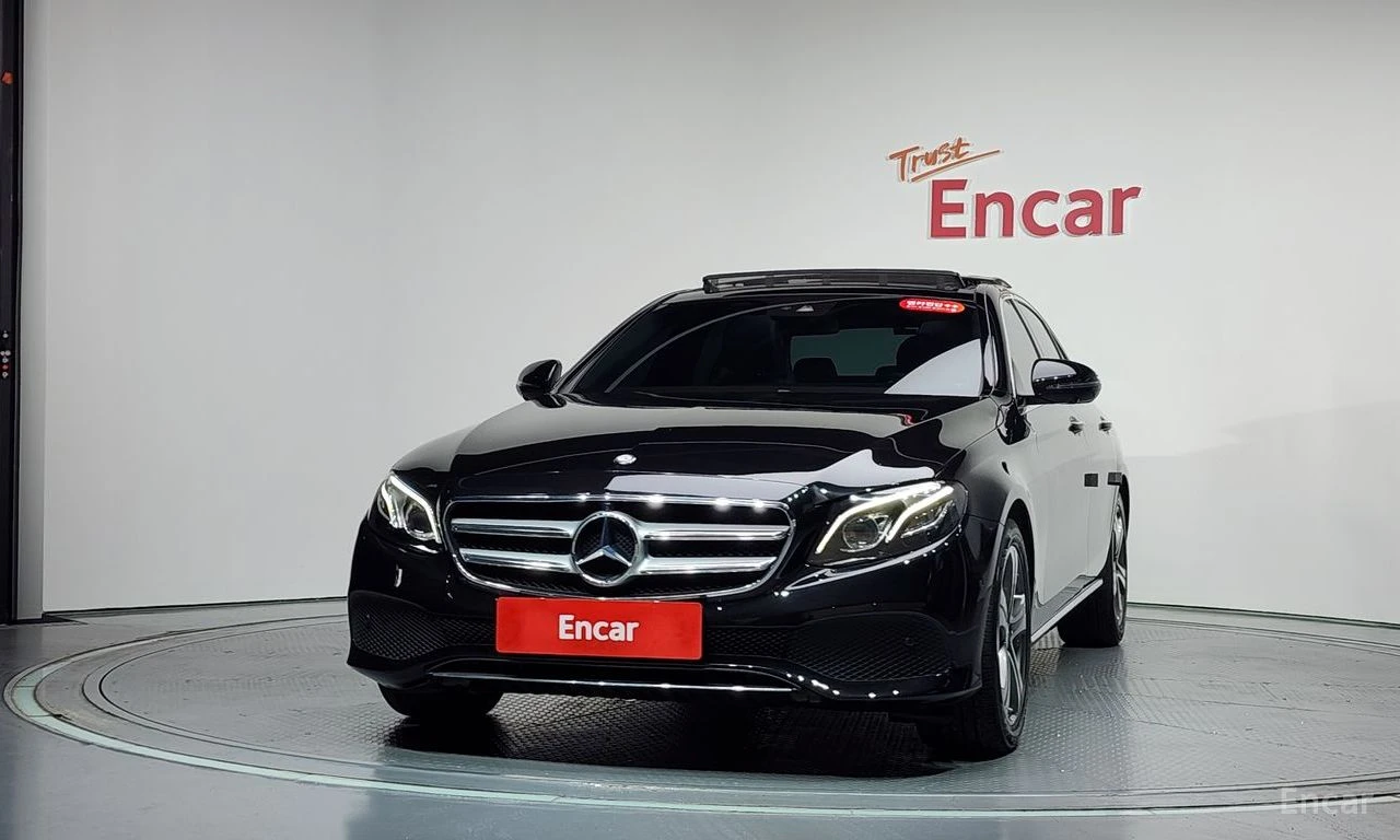 Mercedes-Benz E 300 Avantgarde* ПОДГРЕВ* ОБДУХВАНЕ* 360 CAM* PANORAMA*, снимка 2 - Автомобили и джипове - 55224115