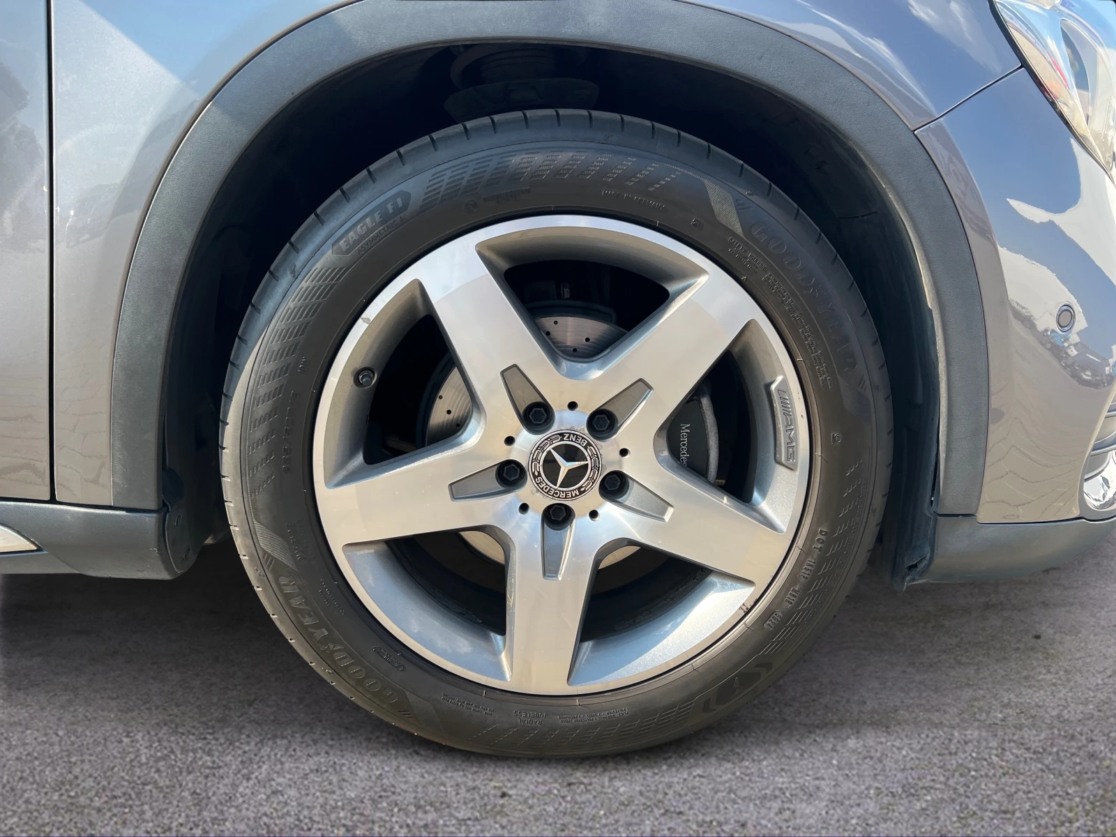 Mercedes-Benz GLA 180, снимка 5 - Автомобили и джипове - 55624712